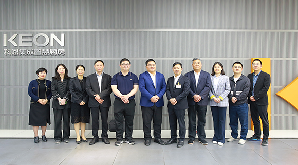 嵊州市政協(xié)副主席裘慶軍一行蒞臨科恩參觀指導(dǎo)！